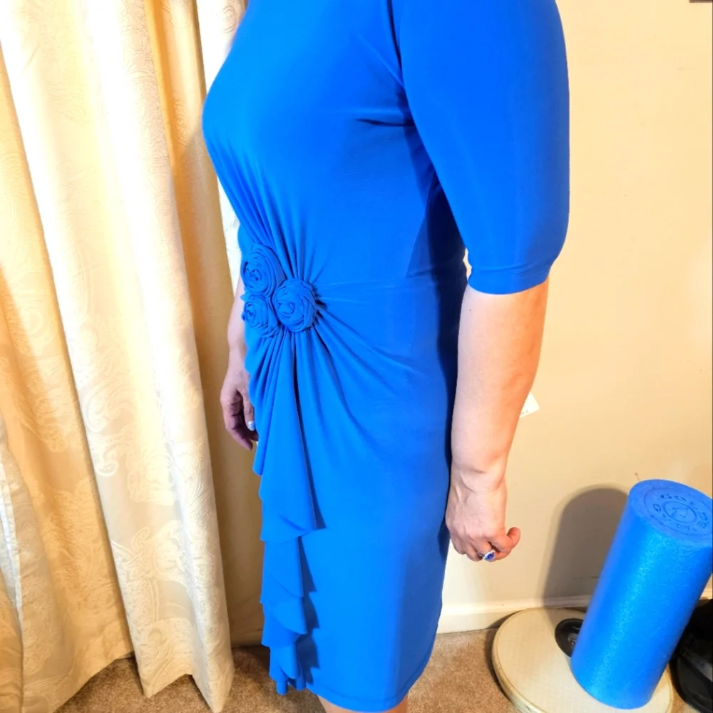 Dress - Picture 3 of 3